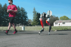 双足机器人首次完成户外5公里跑，无安全辅助条件53分钟跑完全程！